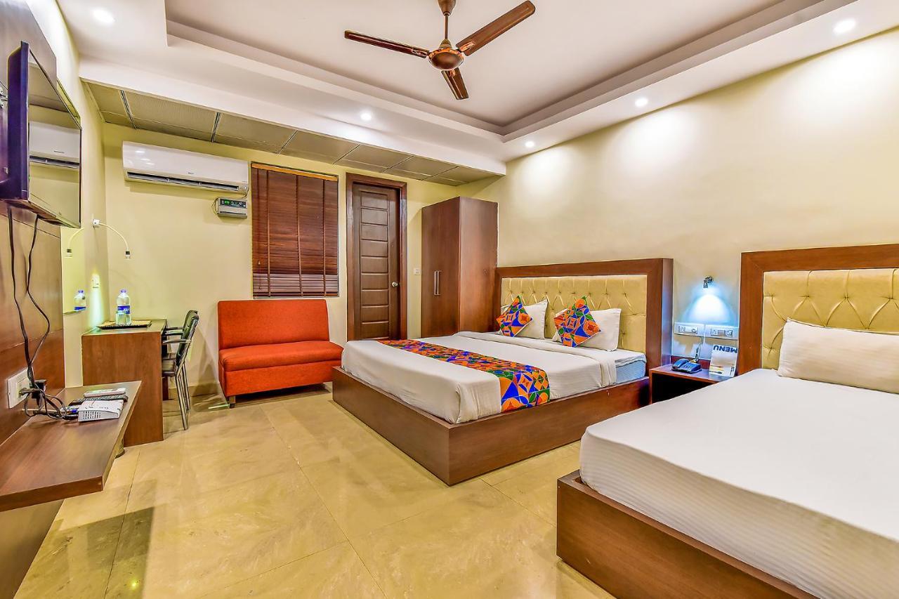 Fabhotel Surya Residency Dehradun Exteriör bild